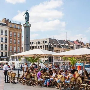 Proche Metro & 2 Balcons + Parking Lille